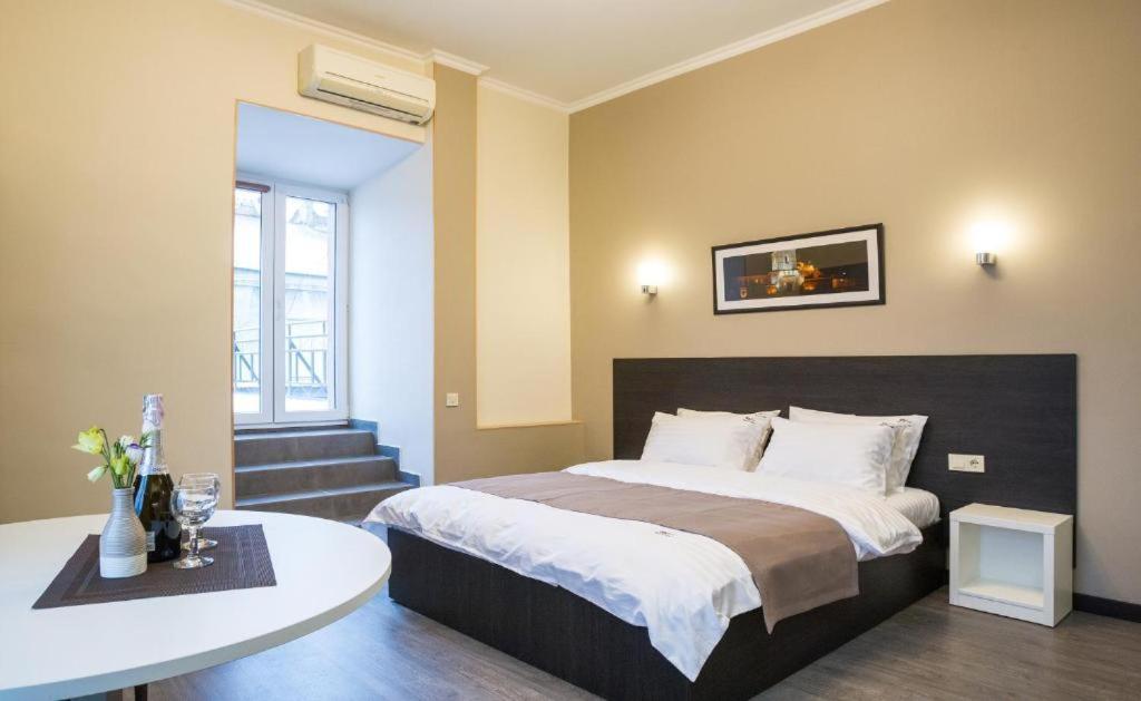 Khreshchatyk Apart Hotel 911 เคียฟ ภายนอก รูปภาพ