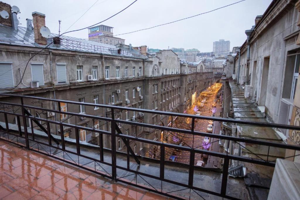 Khreshchatyk Apart Hotel 911 เคียฟ ภายนอก รูปภาพ